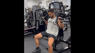 Shoulder press machine demo