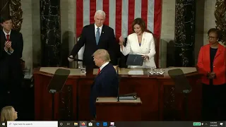 Trump REJECTS Pelosi handshake slo-mo