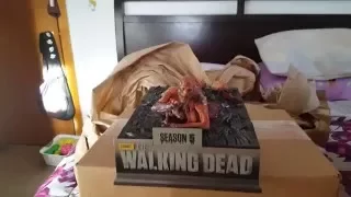 The Walking Dead Season 5: Limited Edition Unboxing - "Asphalt Walker" Blu-Ray Boxset