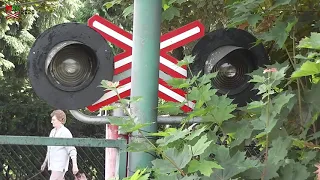 LAPSE SHOT - železniční přejezdy / railroad crossings SSSR Chrudim (2013)