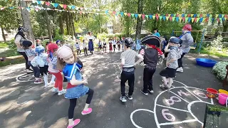 "ВЕСЕЛА ПІРАТКА" рухлива музична гра (варіант гри "Тітонька весела")