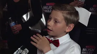 Mason Ramsey Interview at the 2018 Radio Disney Music Awards