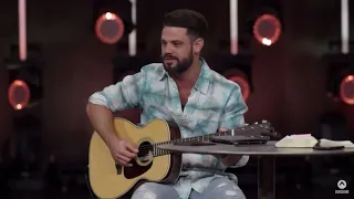 Pastor Steven Furtick worship during sermon - Elevation Church