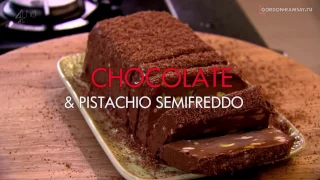 Рецепт от Гордона Рамзи: Семифредо с шоколадом и фисташками