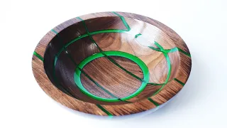 Woodturning | The Emerald Walnut Bowl