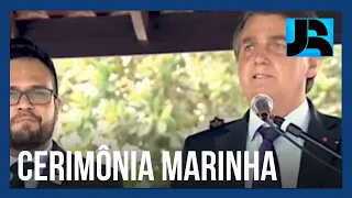 Bolsonaro participa de formatura de sargentos da Marinha no Rio de Janeiro