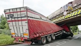 TOTAL IDIOTS AT WORK! Top Dangerous Idiots Truck Fails Compilation! Fastest Truck Fails Driving P30