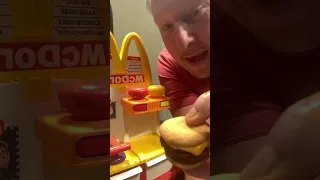 Time to eat McDonald’s #mcdonalds #happymealtoy #tastetest #tastetesting #doublecheeseburger