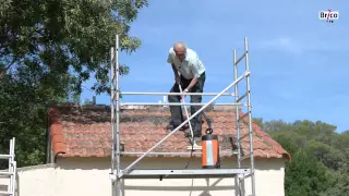 Traitement antimousse et peinture de toiture - Bricolage avec Robert