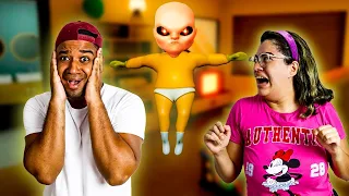 VIRAMOS BABÁS DE UM BEBÊ MUITO ESTRANHO ! The Baby In Yellow #Thallyeleogames