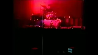 System Of A Down - Bounce live [Montreal 1st Night 2002]