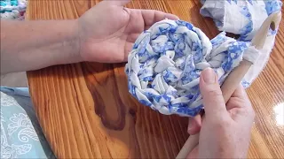 Make an Easy Round Rag Rug with Sheets