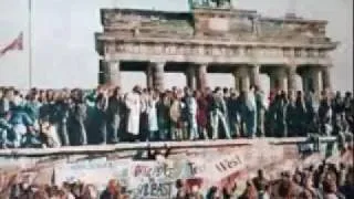 (Wind Of Change-Scorpions) The Cold War/The Berlin Wall