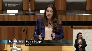 Petra Steger - Selbstverteidigungskurse im Turnunterricht - 24.2.2016