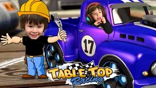 Juego Carrera de Coches TABLE TOP RACING GAMES con Dani y Evan