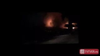 В Твери ночью дотла сгорели машины