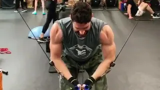 Tom Ellis working out for Lucifer season 5.