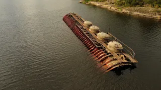 Поднятие с дна Ладожского озера внутреннего отсека подводной лодки г.Лахденпохья.