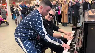 Dude Arrives In Pyjamas To Boogie Woogie Like A Boss