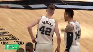 Dāvis Bertāns izrāda San Antonio ''Spurs'' treniņcentru