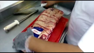 Como cortar contra para bife para churrasco