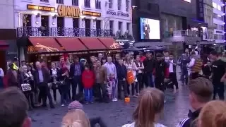 LEICESTER SQUARE ATTRACTION BREAKDANCE LONDON