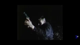 Осторожно красная ртуть! (1995) car crash scene