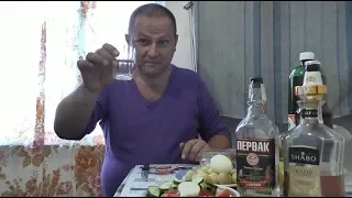 Дача.Пиво.Самогон, а на закусь: сало, яйца, помидор...