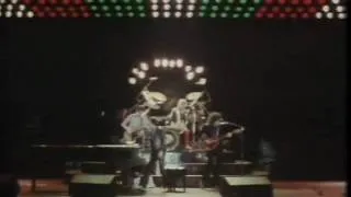 Queen - Don't Stop Me Now (Music Video)