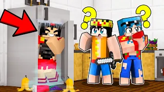 Me ESCONDO dentro de un REFRIGERADOR 🥶😂 El mejor escondite en la COCINA con LOS COMPAS ❄️ MINECRAFT