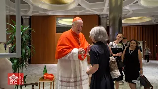 L'omaggio dei fedeli di Roma e del mondo ai neo cardinali