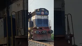 Twin Moula Ali WDM3A Horn + Smoking + Chugging _ 07116 Jaipur - Hyderabad Special Train.