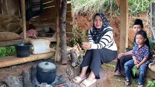 JANDA CANTIK YANG MEMILIKI DUA ANAK YATIM SENANG BANGET SAAT DI AJAK MAKAN SAMA BOS ASAL SINGAPURA