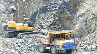 «Гравийный карьер» Экскаватор Volvo EC480 и Самосвал БЕЛАЗ-7540