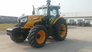 SD2404 Tractor (240hp, 4wd, Shangchai engine,Maxam width tyre)