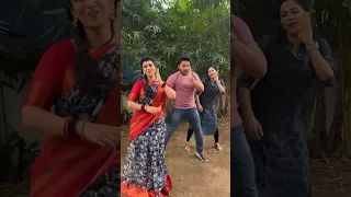 Vijay television Ponni Serial family dance | Sridevi Ashok dance | Sridevi & Sitara