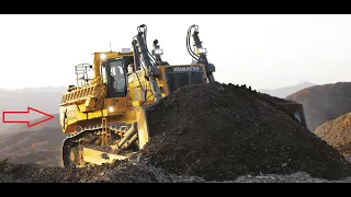 New Komatsu D475A Bulldozer