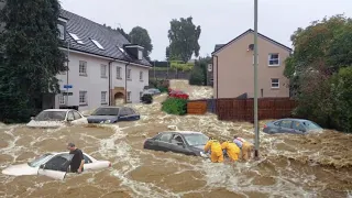 Embankments and rivers are broken! Germany was swept by flash floods and strong storms