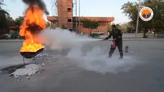 طريقة استخدام طفاية الحريق (البودرة) التقليدية
