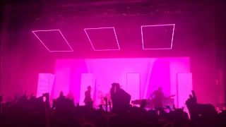 THE 1975 CONCERT BLOG // BEST CONCERT EVER!