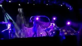 Grimes - Oblivion HD LIVE (2014) FYF Fest Los Angeles