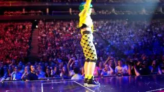 Katy Perry - This Is How We Do - Last Friday Night - The Prismatic Tour - Live @ o2 Arena London