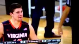 Joe Harris throws down