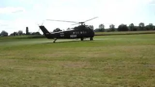 Deutscher Hubschrauber hebt ab