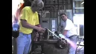 VeerTV - Stephen Rolfe Powell - "Screamers" Art Glass