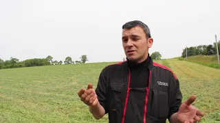 L’andaineur à tapis pour un fourrage qui garde ses feuilles