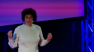 UN JUEGO SOBRE LA PEDAGOGÍA DE LA MENSTRUACIÓN | Patricia San Mateo / Lila Arsuaga | TEDxUABarcelona