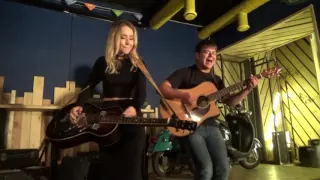 Александра Разумная, Алексей Иванов, бесплатный урок по гитаре в баре Лебовский в Обнинске