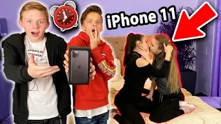 НА ЧТО ГОТОВЫ ДЕВУШКИ РАДИ iPHONE 11 PRO MAX! 24 ЧАСА ЧЕЛЛЕНДЖ