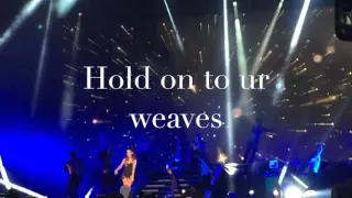 Ariana Grande hits incredible Bb5 during her final show (Break Free)